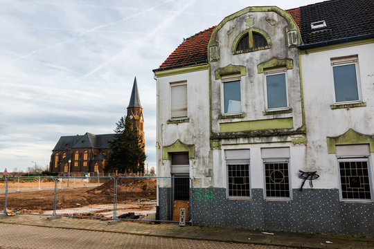 view of yet remaining houses in the mostly relocated Kerpen-Manheim, Western-Germany