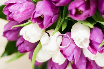 Spring wedding bouquet with rings