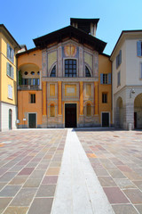 OLD CHURCH IN THE DOWNTOWN OF COMO CITY IN ITALY