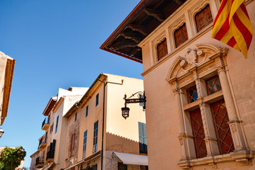 Fototapeta na wymiar Historische Altstadt von Alcúdia, Mallorca Spanien