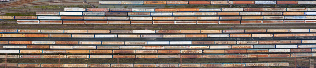 Top view of a sump of railway cars and trains.