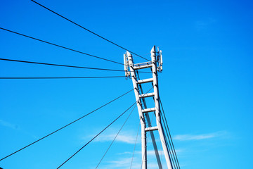 Brückenkonstruktion als Mobilfunkmast