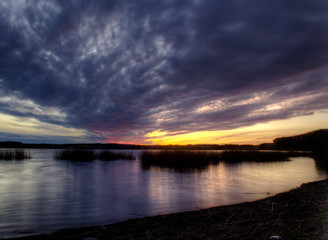 Obraz premium Atardecer e la laguna