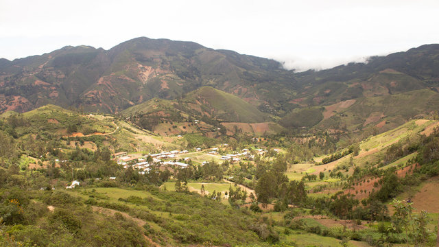 Higueron Pampa, es una comunidad de gente campesina (agricultores), situada en el norte de Per&uacute;; en el departamento de Piura. Es esta comunidad se cultiva el ma&iacute;z , trigo, arbeja, habas, entre otros.