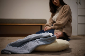 子育てに悩む母親