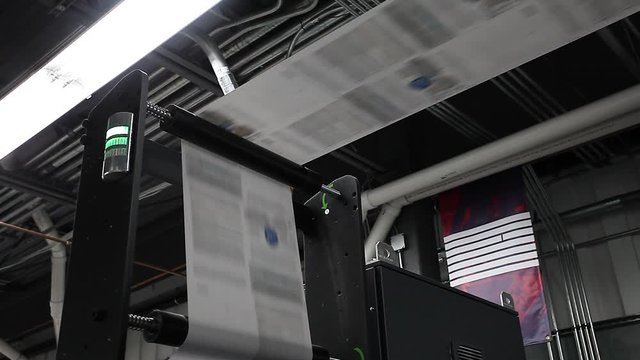 large fast moving offset magazine printing press