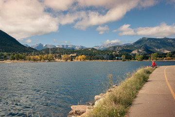 Blick über Lake Estes in Estes Park