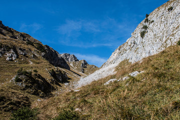 Fototapeta na wymiar Wanderung über die Hochplatte der Ammergauer Alpen