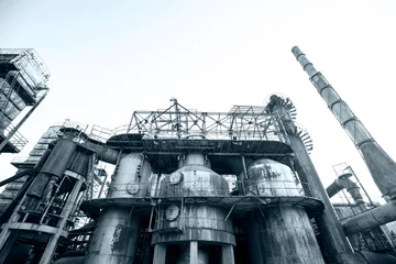 Fototapeten Verlassene Gebäude Old equipment and machinery  © zhengzaishanchu