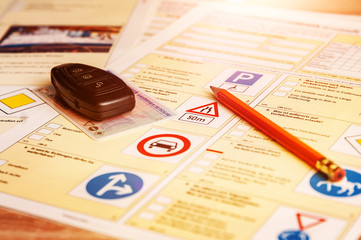 Fahrschule, Führerschein, Fragebogen 