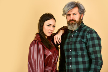 Enjoying autumn time together. fashionable couple posing in street. trendy couple. Outdoor Autumn outfit. stylish couple of models in autumn outfits posing. Fashion couple in love