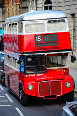 London Bus Doppeldecker rot Vintage Oldtimer typisch Wahrzeichen England UK Großbritannien...