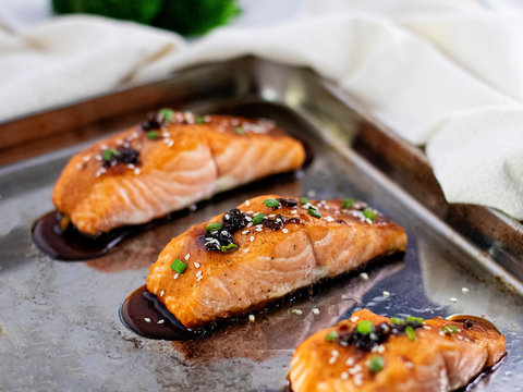 Savory Honey And Ginger Glazed Salmon