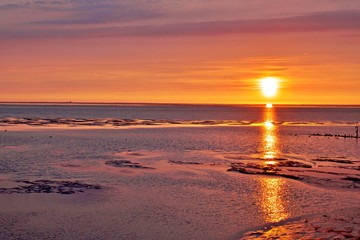 Obraz premium Sonnenuntergang an der Nordsee