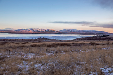 Obraz premium view of the lake and mountains Icelandic landscape