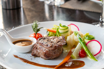  beef steak and vegetables wiht sauce