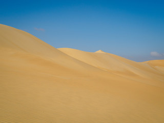Fototapeta na wymiar sand dunes in the desert in siwa
