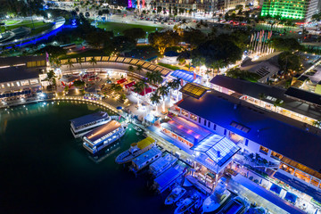Fototapeta premium Neon Miami lights Bayside Marketplace aerial night photo