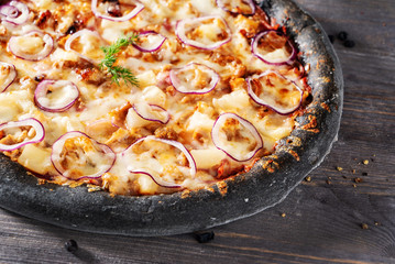 creative black pizza