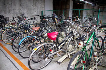 駐輪場の自転車