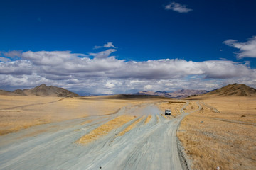 Fototapeta na wymiar Road to Mongolia leading to the mountains