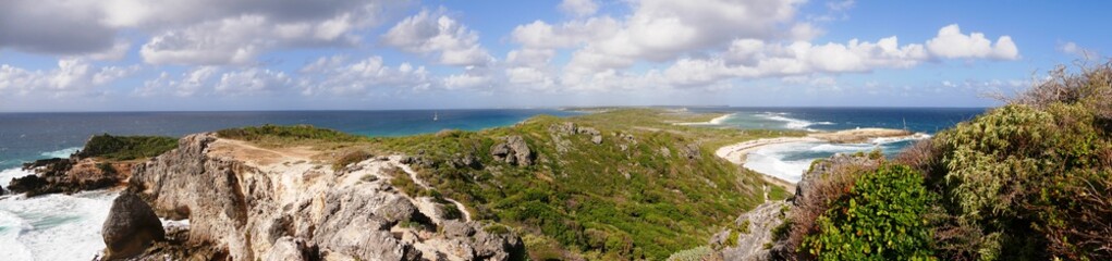 Fototapeta na wymiar Photo panoramique de la Pointe des châteaux en Guadeloupe
