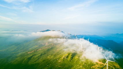Wind power generation on the mountain © snvv