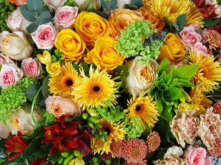 Flower arrangement background with roses