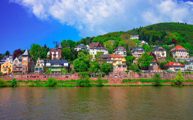 Fototapeta na wymiar Neckar river in Heidelberg