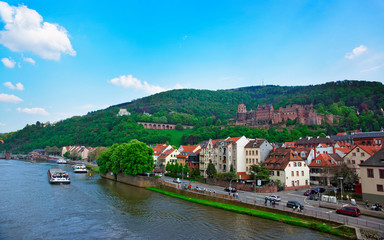 Fototapeta na wymiar Quay traffic and barges in Heidelberg