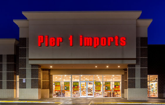 Pier 1 Imports Store Closing At Twighlight