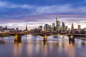 Sonnenuntergang über Frankfurt Skyline © Anita Gläßner