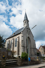 Fototapeta na wymiar Die alte Pfarrkirche St. Mariä Empfängnis in Stolberg Dorff