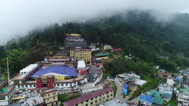 R&eacute;gion du monast&egrave;re de Rumtek dans le Sikkim en Inde vue du ciel