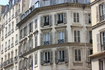 Fototapeta premium Facades of buildings in Paris, France 