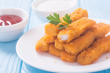 Fried fish sticks ( fingers ) or chicken nugget