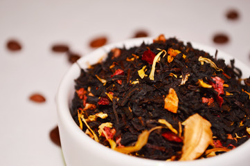 Травяные чаи с розой ,ромашкой,липой,тимьяном,лавандой.