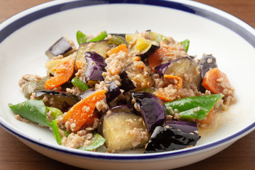 なすの肉味噌炒め