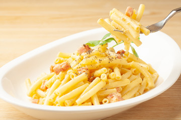 マカロニのカルボナーラ