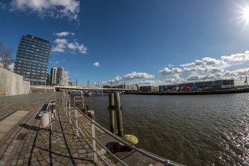 Stadtentwicklung am Elbufer in Hamburg