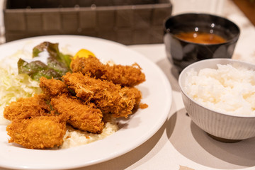 牡蠣フライ　定食