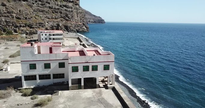 Kapput Bilder Durchsuchen 72 Archivfotos, und Videos