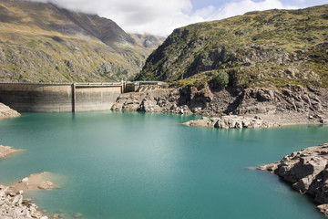 dam in mountains