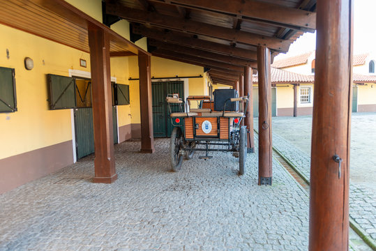 รูปภาพPicadero เลือกดูภาพถ่ายสต็อก เวกเตอร์ และวิดีโอ198 Adobe Stock