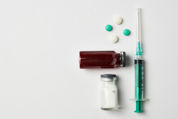 Vial Drug Vaccine Plastic Syringe with Needle and medicine tablet
