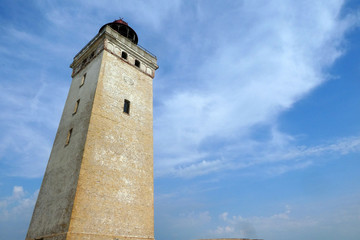 .Leuchtturm von Rubjerg Knude am Originalstandort aufgenommen im Juni 2019 vor dem Umzug des...