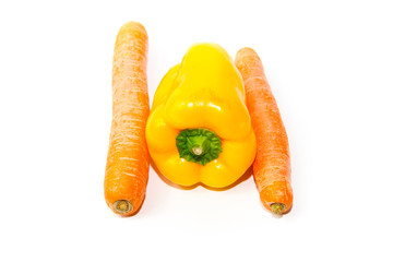 Frische Paprika mit  Karotten