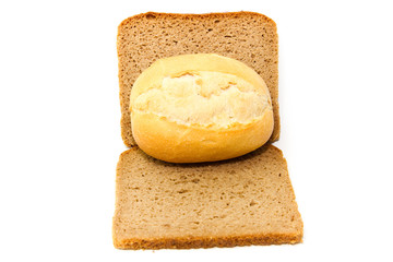Frisch  gebackenes Brot mit Brötchen