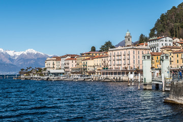Fototapeta na wymiar Landscape of the lake front of Bellagio