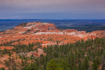 Naklejka premium Bryce Canyon during dusk, USA